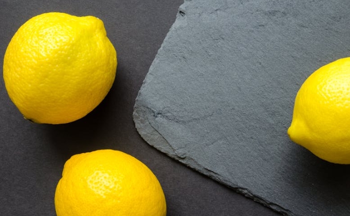 23 symbolic meanings of dreaming of lemons